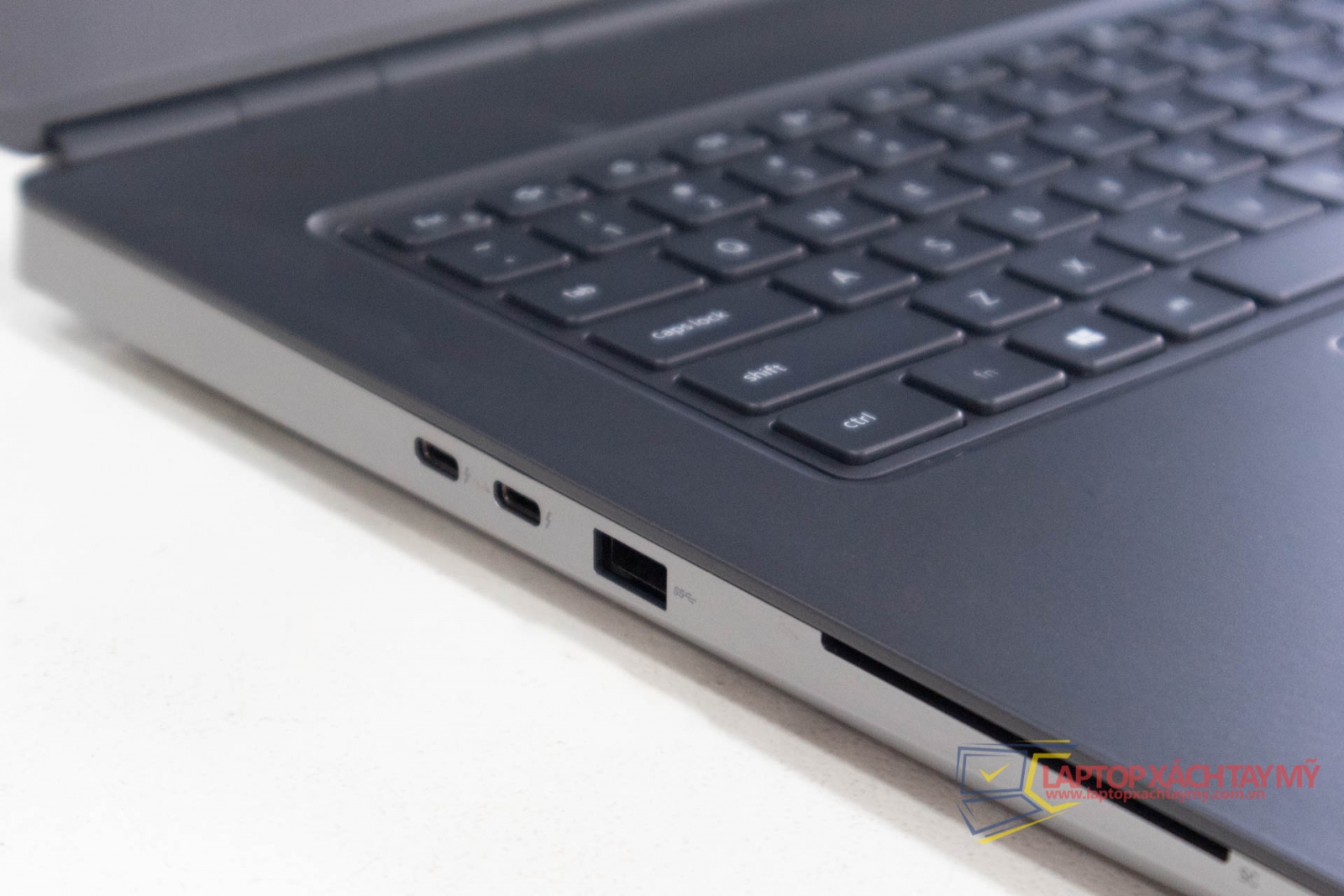 i7 10850H, RAM 32 GB, SSD 512 GB,Nvidia Quadro RTX3000 6GB, 17.3 in