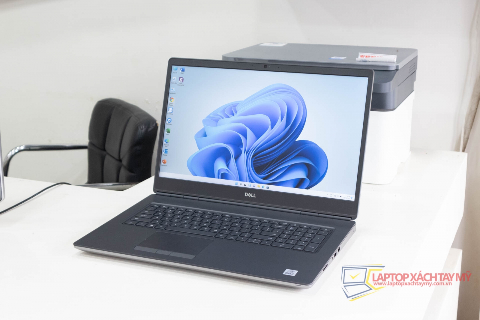 i7 10850H, RAM 32 GB, SSD 512 GB,Nvidia Quadro RTX3000 6GB, 17.3 in