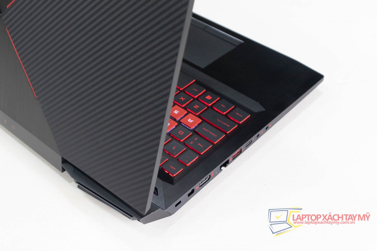 i7 8th 8750H, Ram 16G, SSD 256G, HDD 1TB, GTX 1060 6G