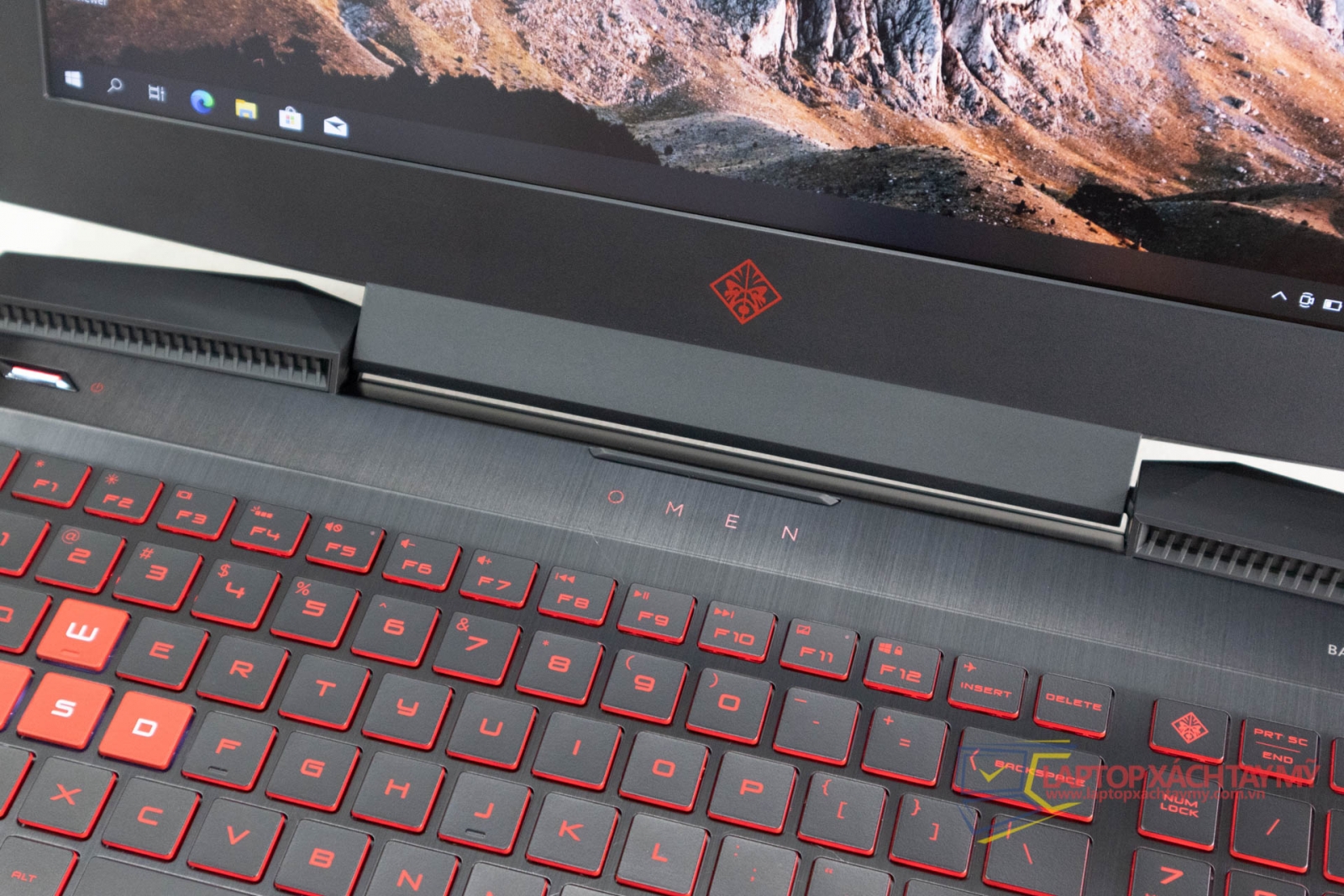 i7 8th 8750H, Ram 16G, SSD 256G, HDD 1TB, GTX 1060 6G