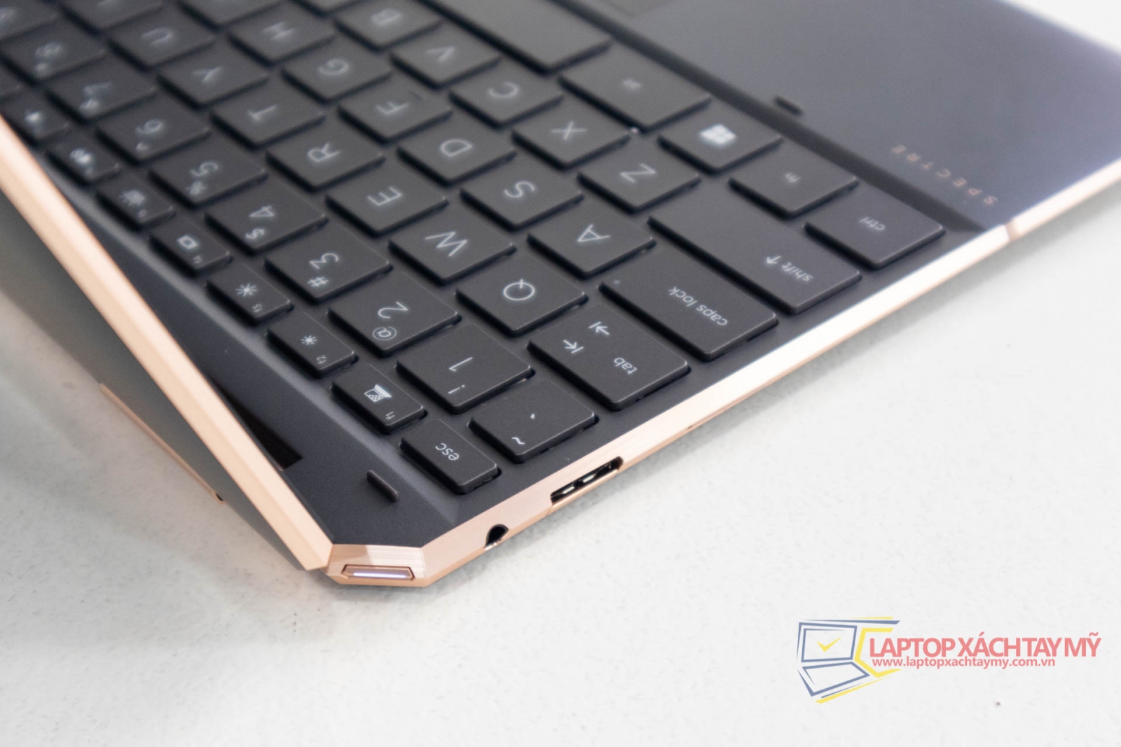 HP Spectre x360 13 - Intel I7 1065G7, Ram 16G, SSD 512