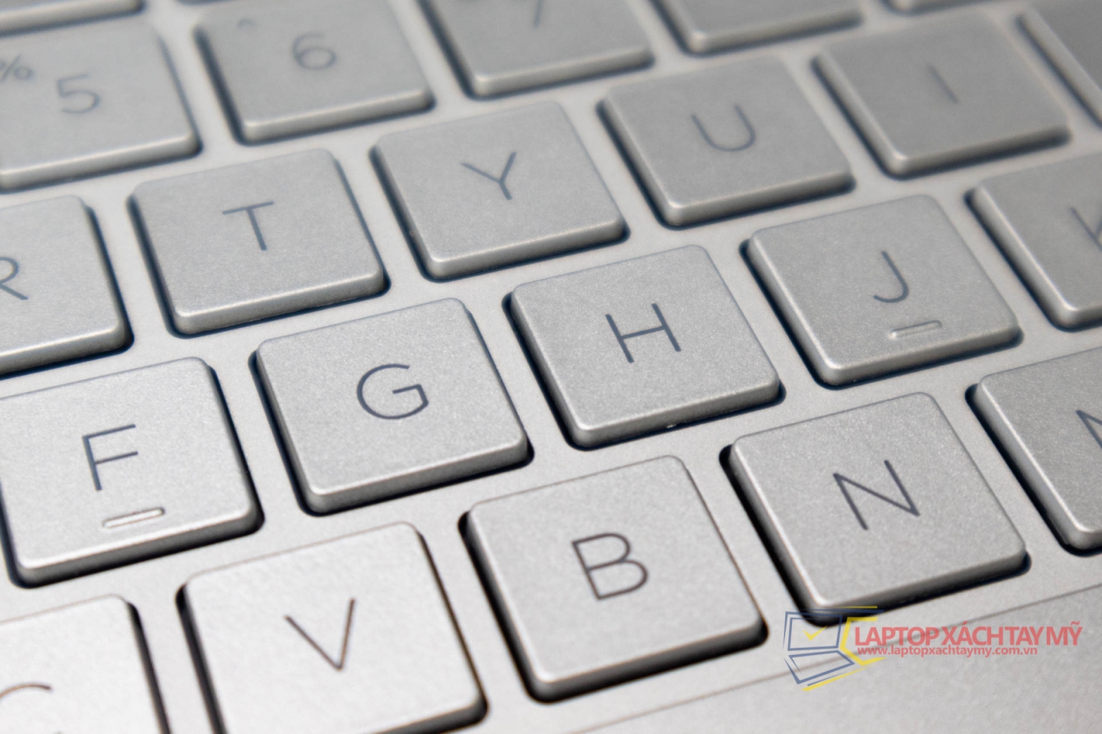 HP Envy 17 i7 8550u, Ram 16G DDR4, SSD 128G, HDD 1T, NVIDIA MX150