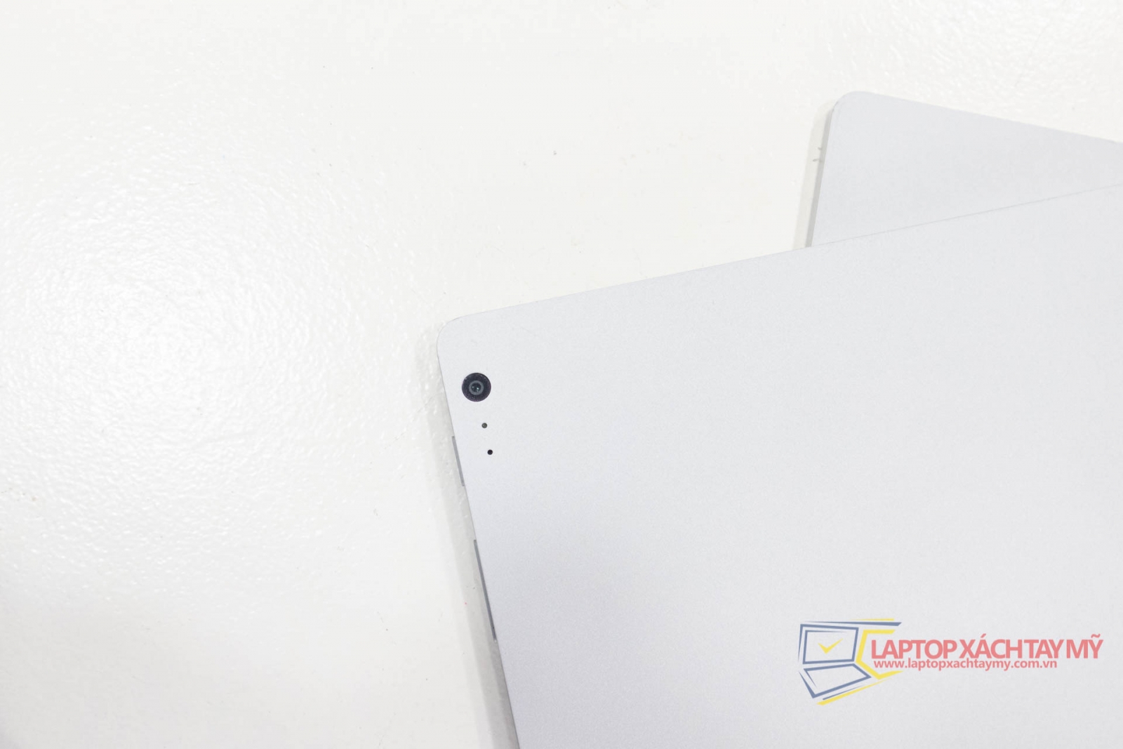 Surface Book 2 13, i7 8650U, Ram 16G, SSD 512, màn hình 13.5