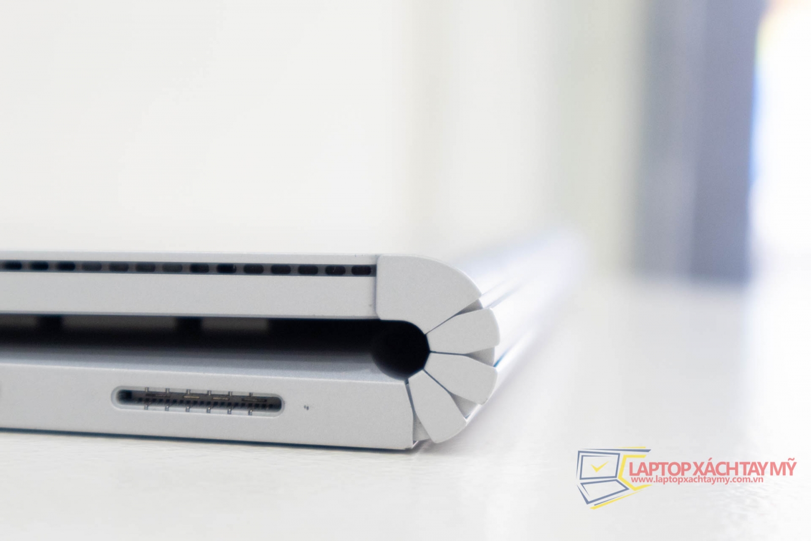 Surface Book 2 13, i7 8650U, Ram 16G, SSD 512, màn hình 13.5